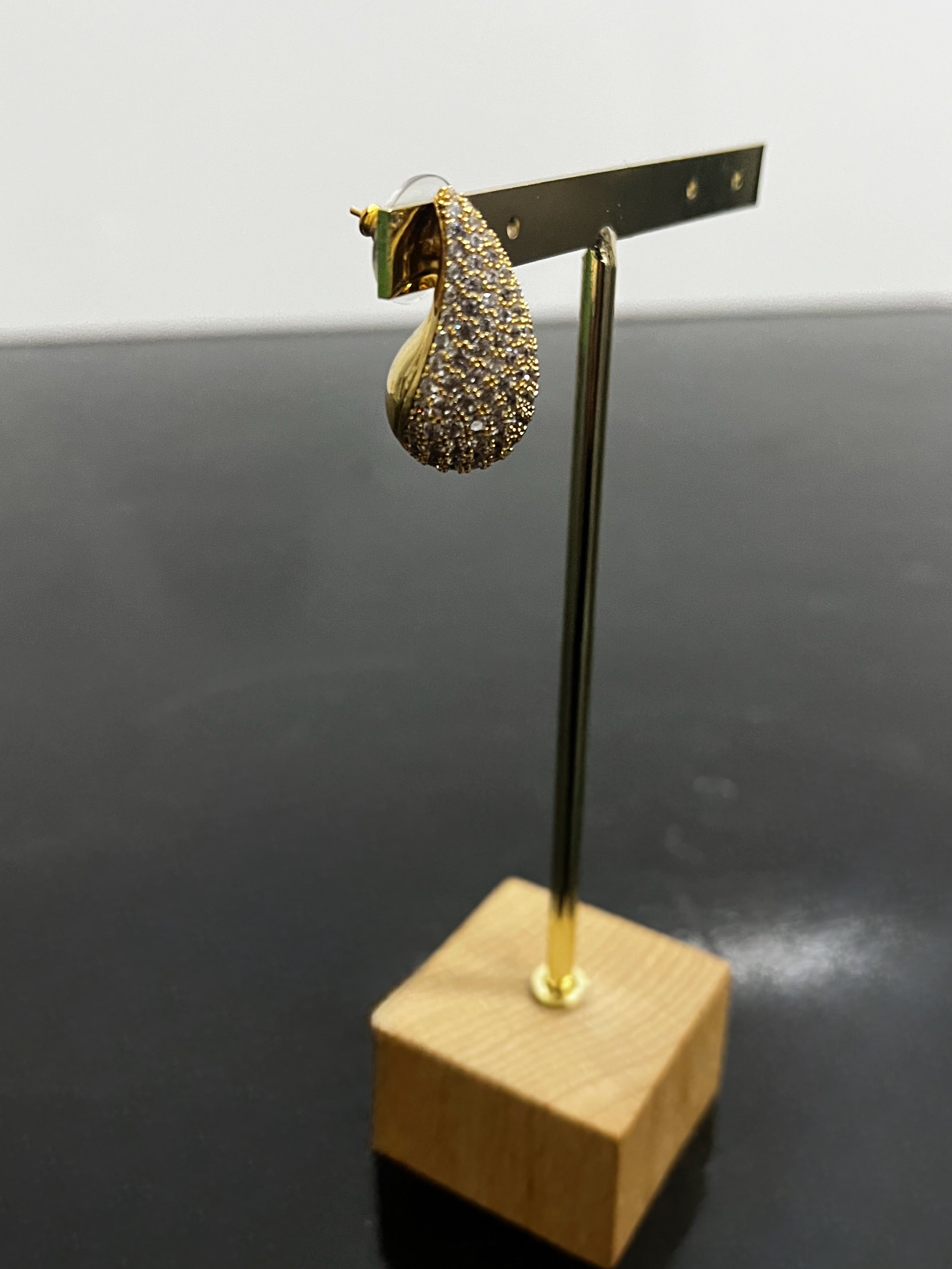 Orecchini GOCCIA pavé gold